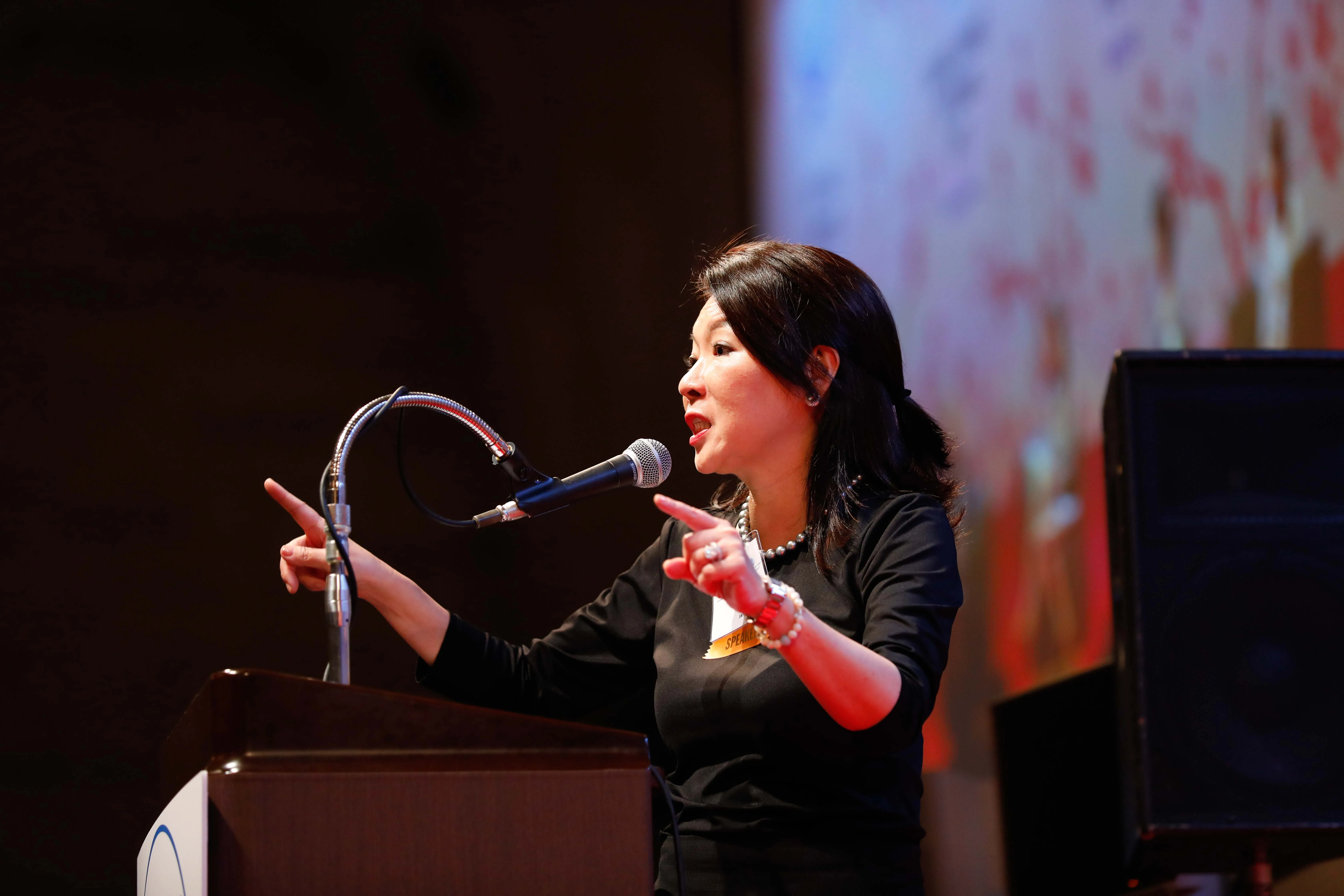 COSMO supports the Global Summit of Women in Tokyo