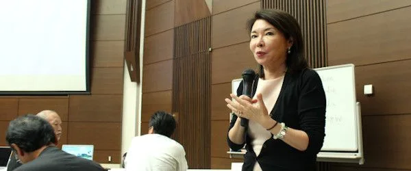 Kumi Sato Speaks on Communication Strategy Frameworks at COINS Retreat Camp 2019